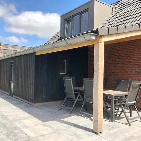 74 Op Recreatiepark De Wielen *