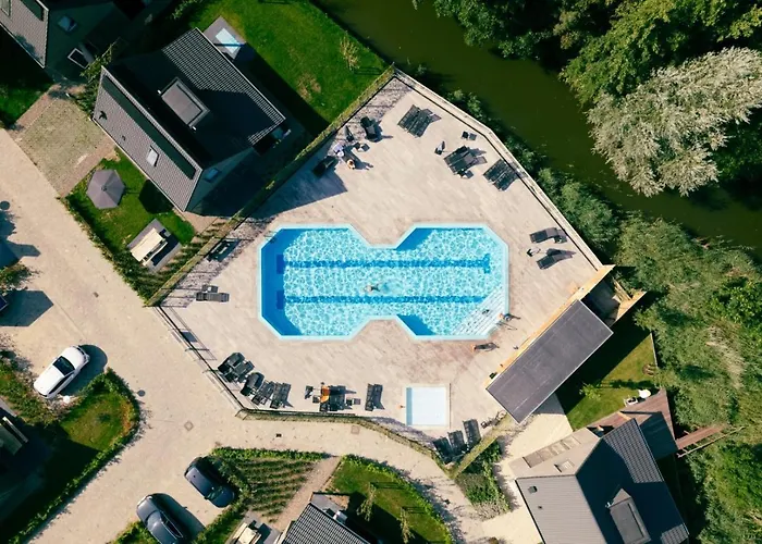 74 Op Recreatiepark De Wielen Дом отдыха *